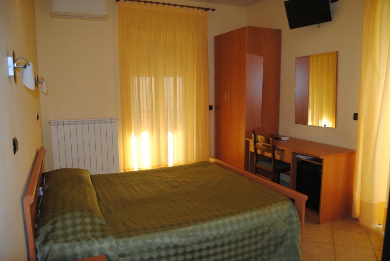 B&B Atlantide Cagnano Varano Exterior photo